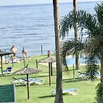 Mi Capricho C16 Beachfront Appartement *